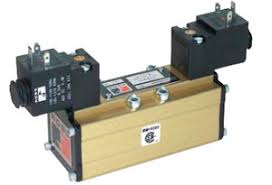 VÁLVULA DUPLO SOLENÓIDE, 5/2 VIAS, ISO 1, 220V/60HZ, CONSTRUÇÃO TIPO POPPET, PARA APLICAÇÕES EM ELEVADA TEMPERATURA